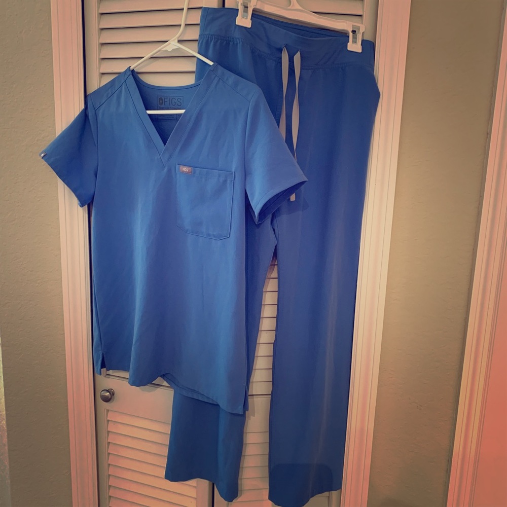 Figs scrubs